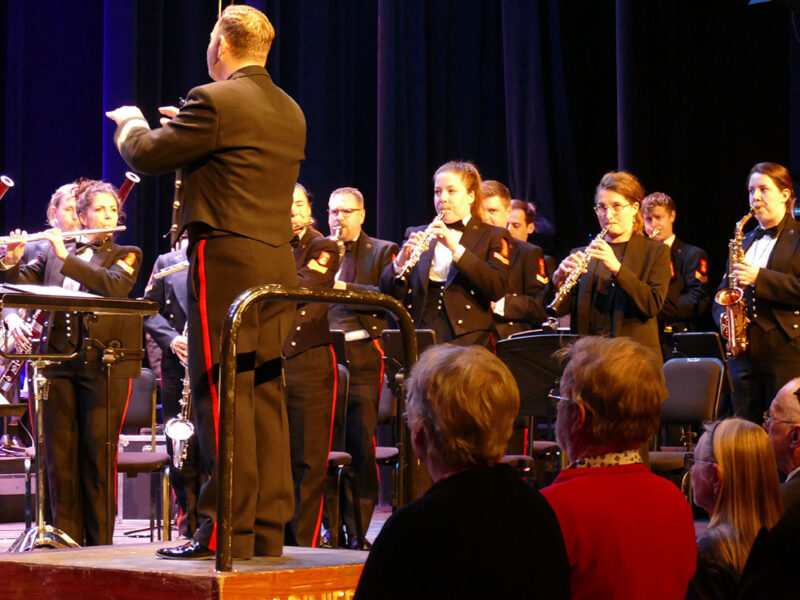 Fantastische sfeer bij Wagenings concert Marinierskapel